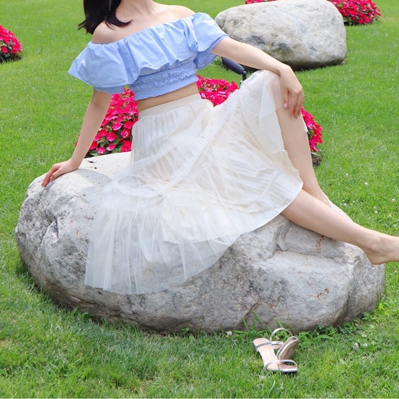 Lulu’s off shoulder top in blue - Picture 2 of 2